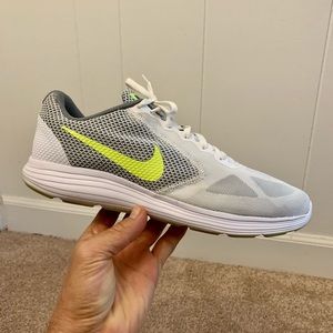 Men’s Nike Revolution 3 Running Shoes (size 12)